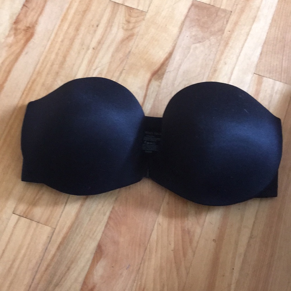 Victoria’s Secret strapless bra